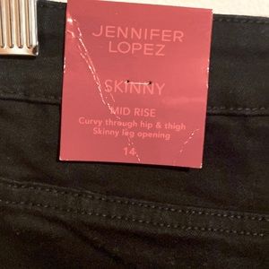 NWT Jennifer Lopez size 14 black skinny jeans